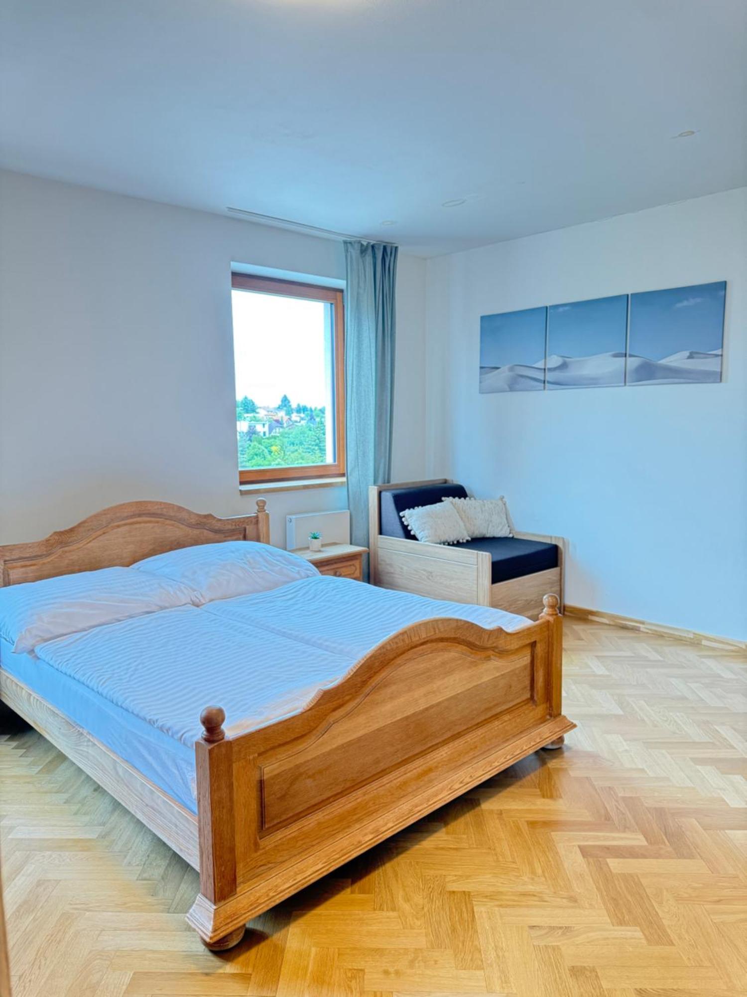 Familyvilla, New 4 Luxury Big Apartments, Parking Appartement *
