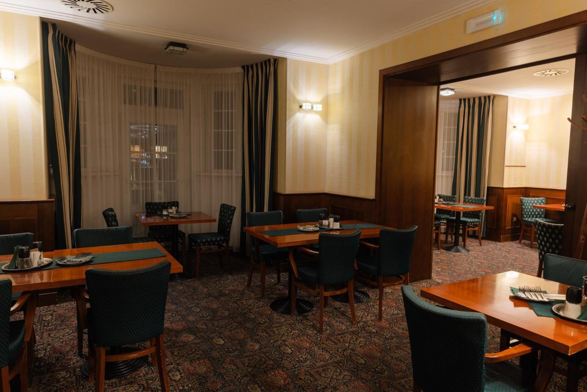 Hotel Villa 4*