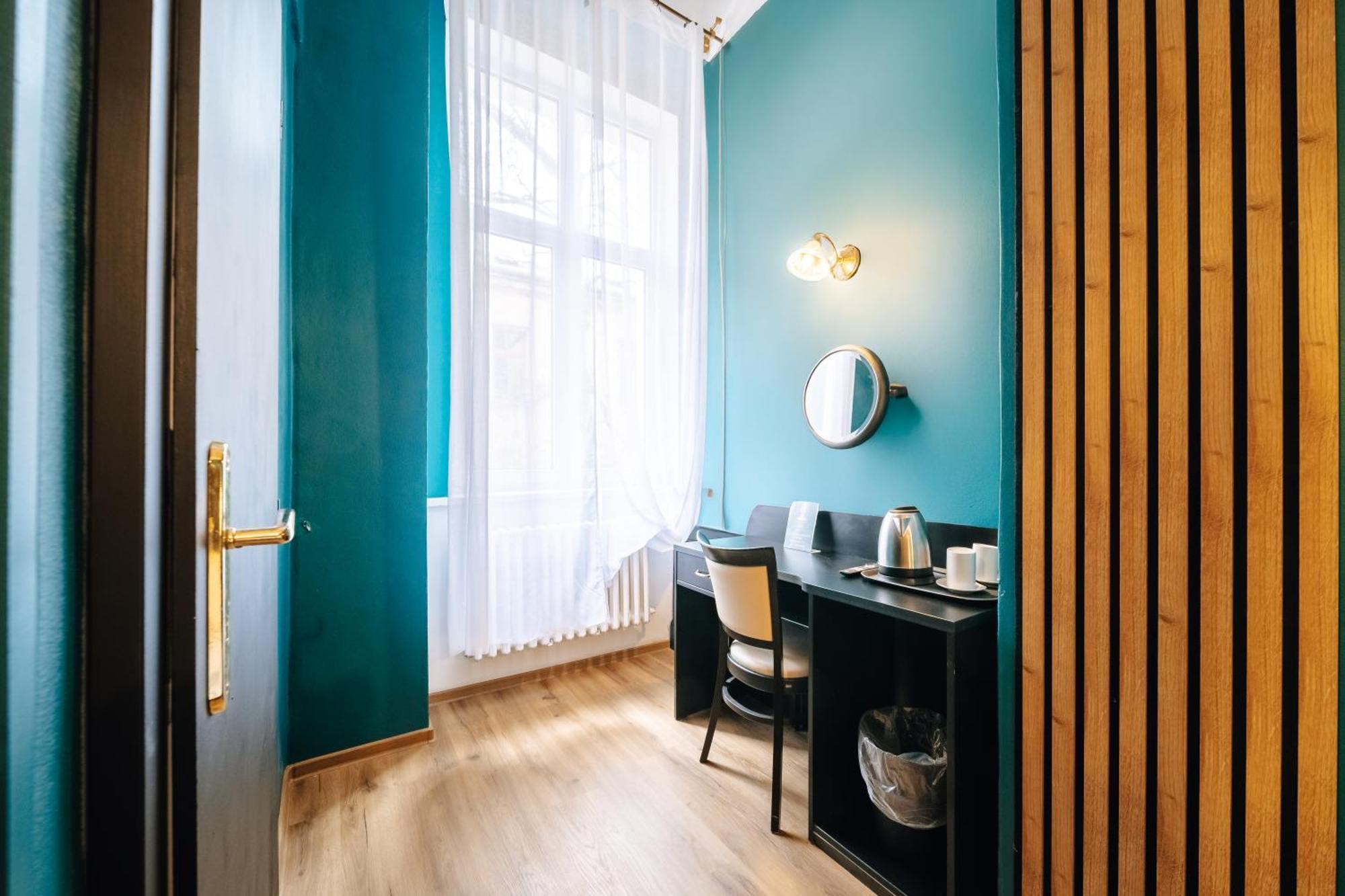 1885 By Wagnerstays Otel Prag
