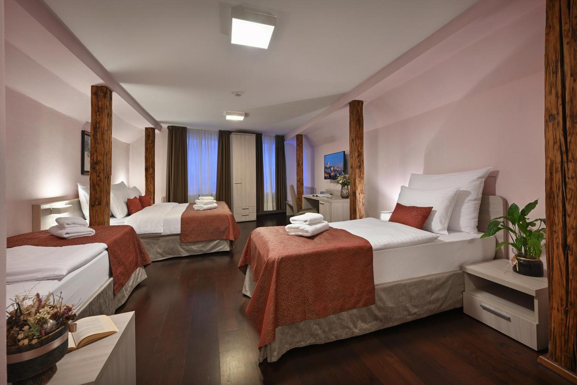Aparthotel Boutique Residence By Little King 3*