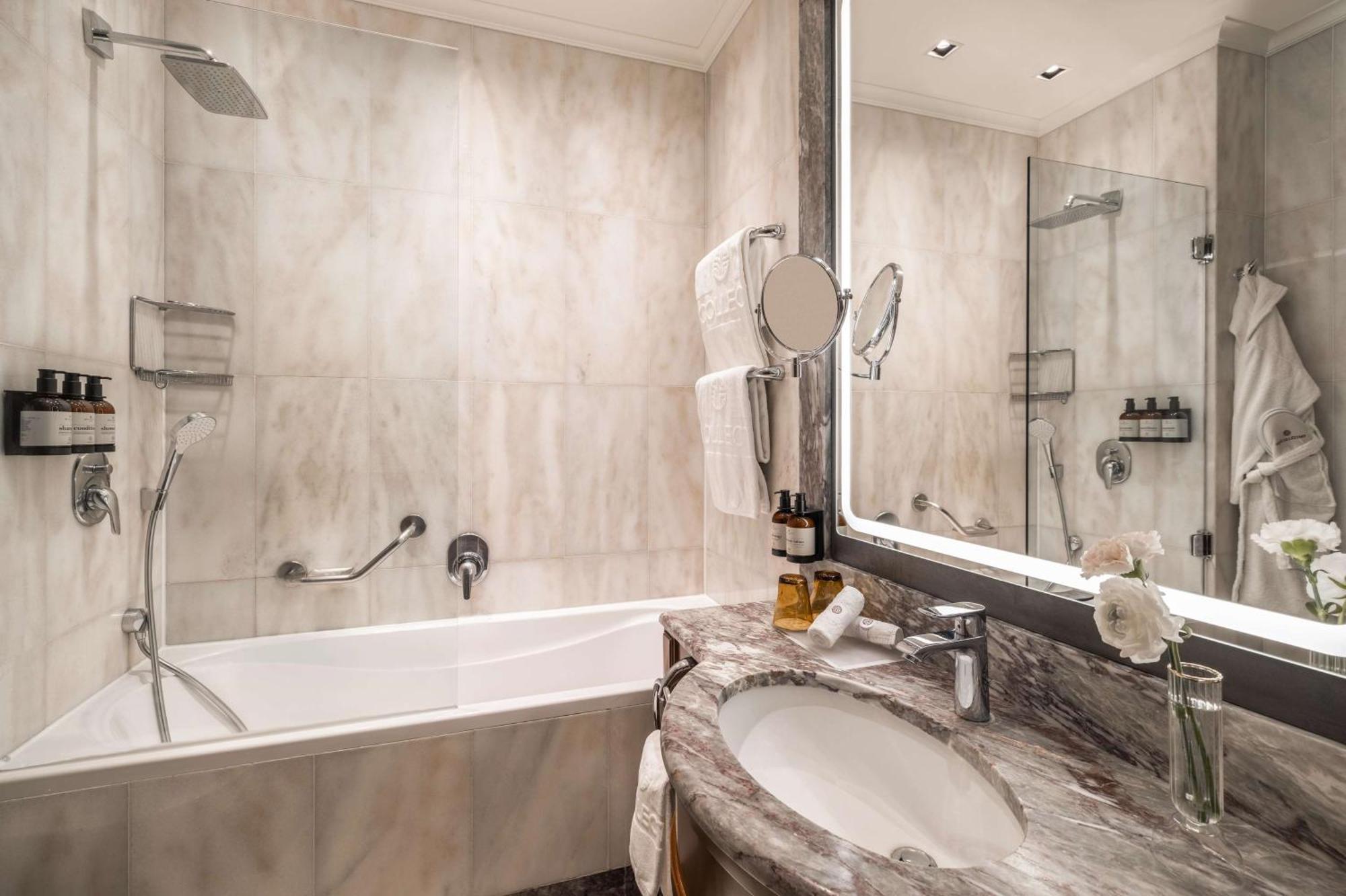 Nh Collection Carlo Iv 5* Prague