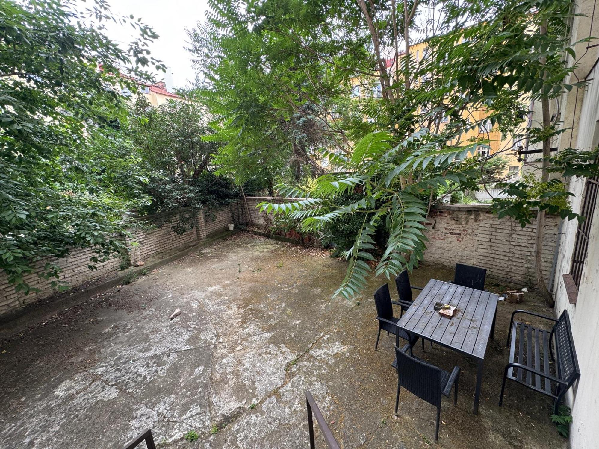 Apartment Modern In The Heart Of Vrsovice *