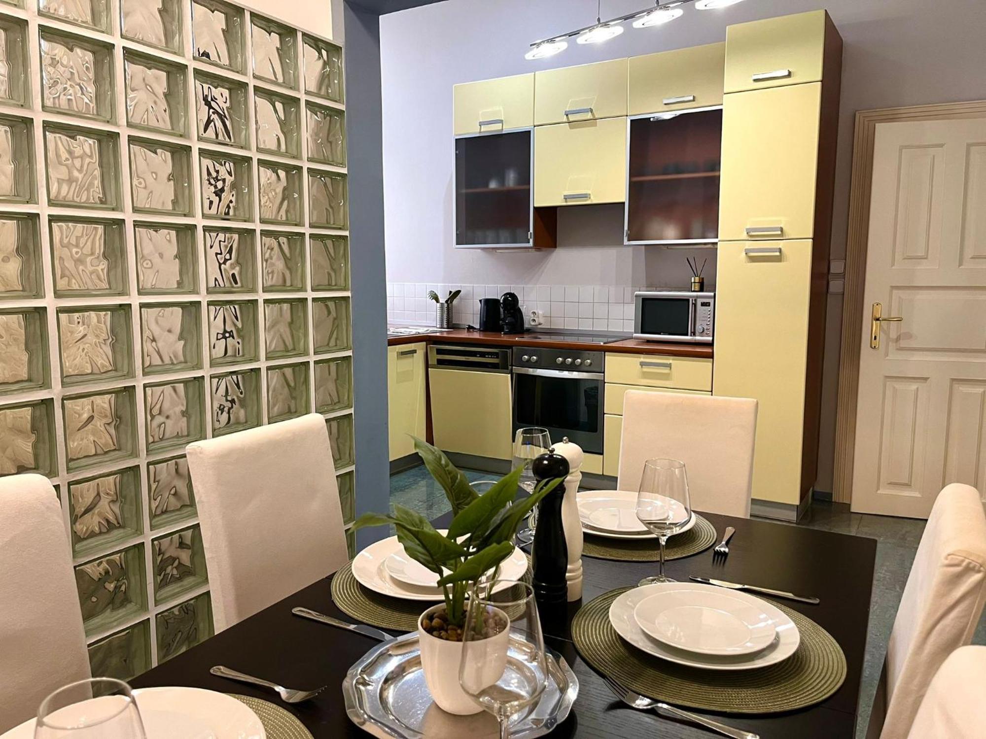 Charles Bridge Apartment *