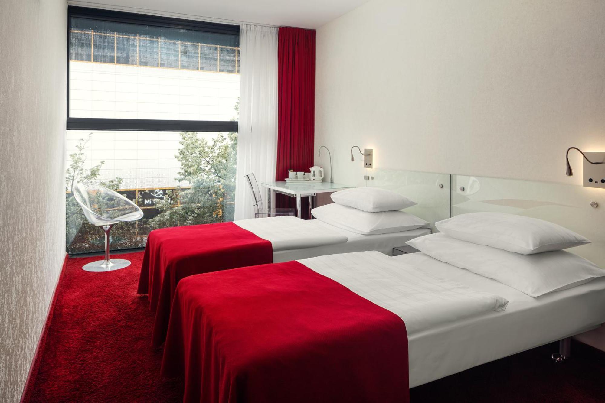 Hotel Metropol Design Old Town 4*