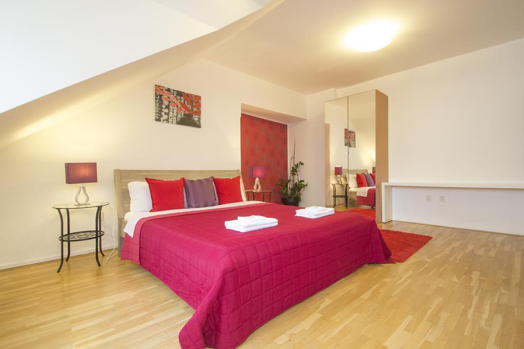 Old Town Terrace Apartment Prague