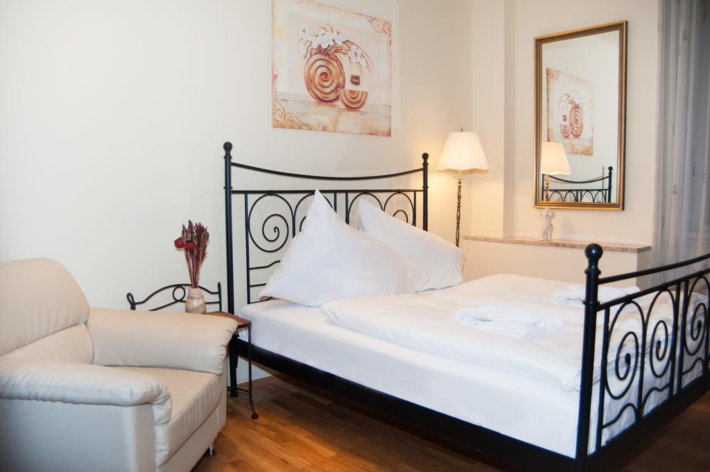 Just For Two Ruterra Studio Apartment Prague