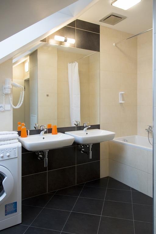 Limes Aparthotel 4*