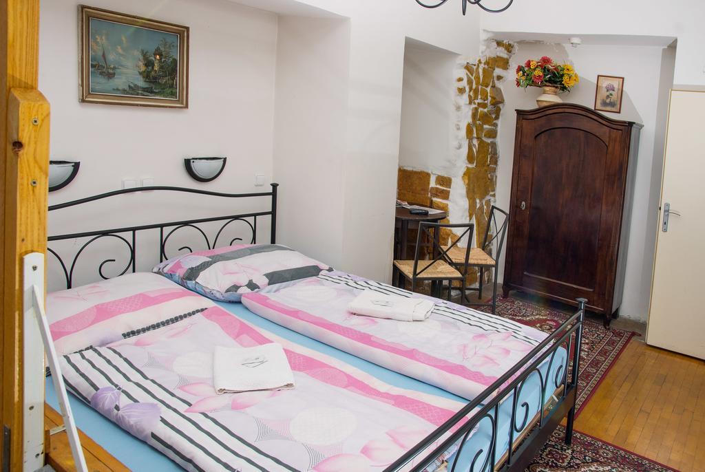 Bed & Breakfast Charles Bridge Prague