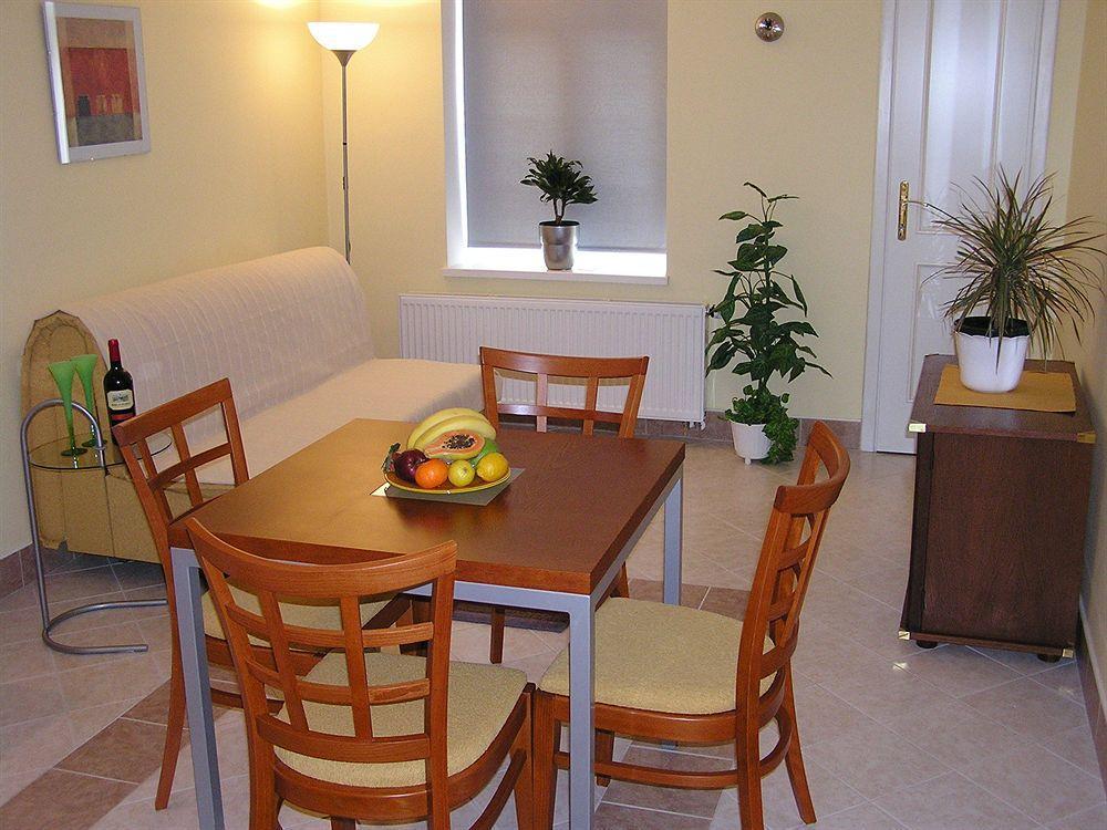 Na Smetance Aparthouse 3* Prague