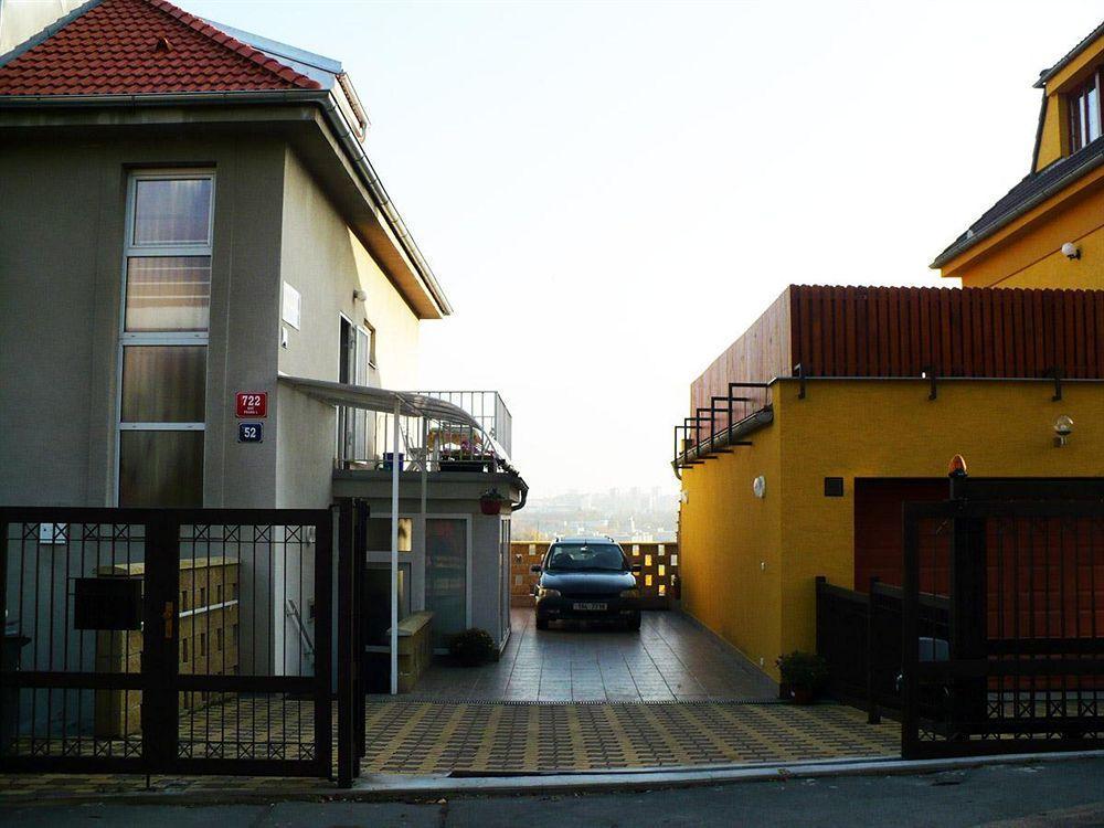 Nika Guest house
