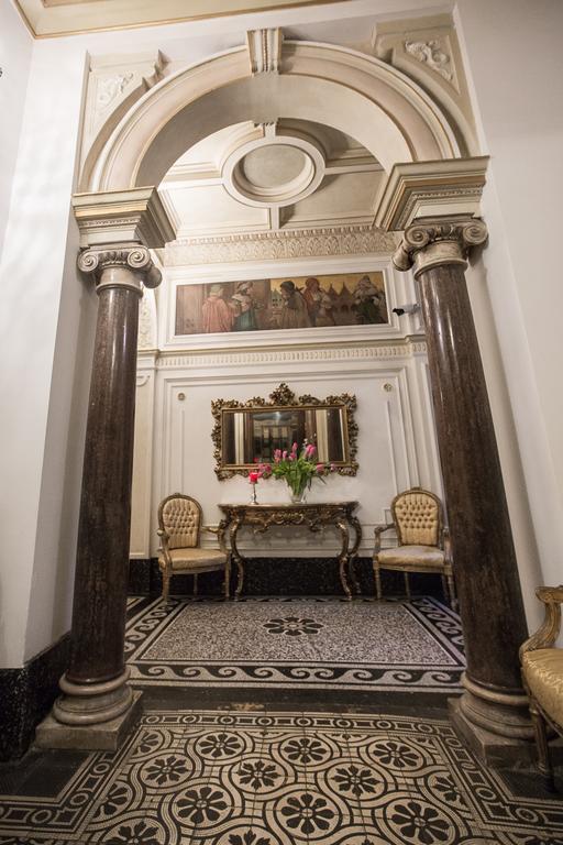 Apartment Royal Apartment By Charles Bridge View Of Saint Nicholas Church