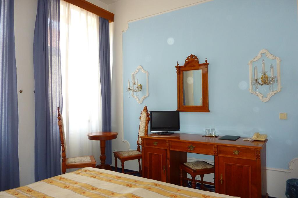 Vysehrad Otel Prag