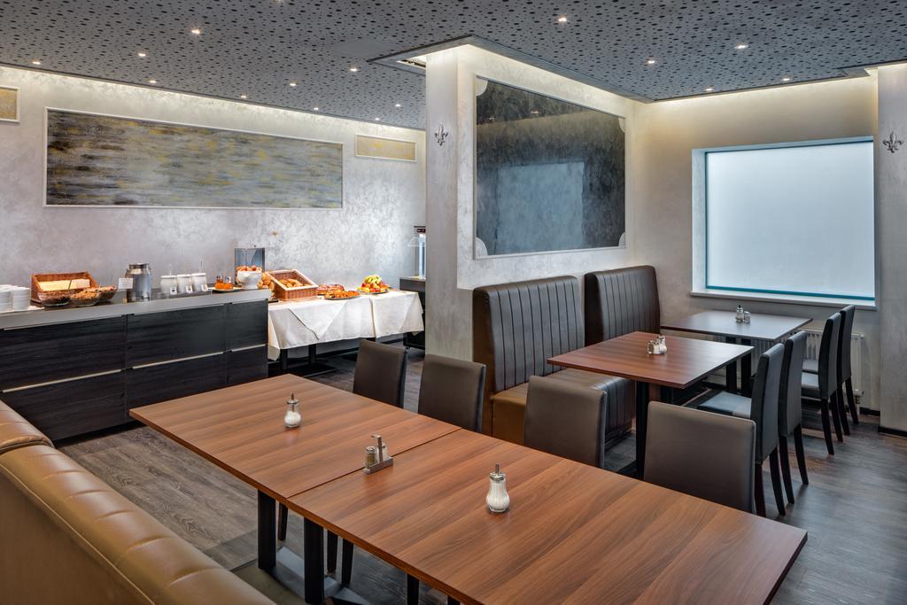 Amedia Express Prague, Trademark Collection By Wyndham Hotel Prag