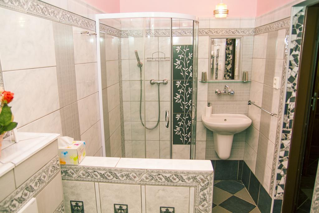 Apartma Karolina *