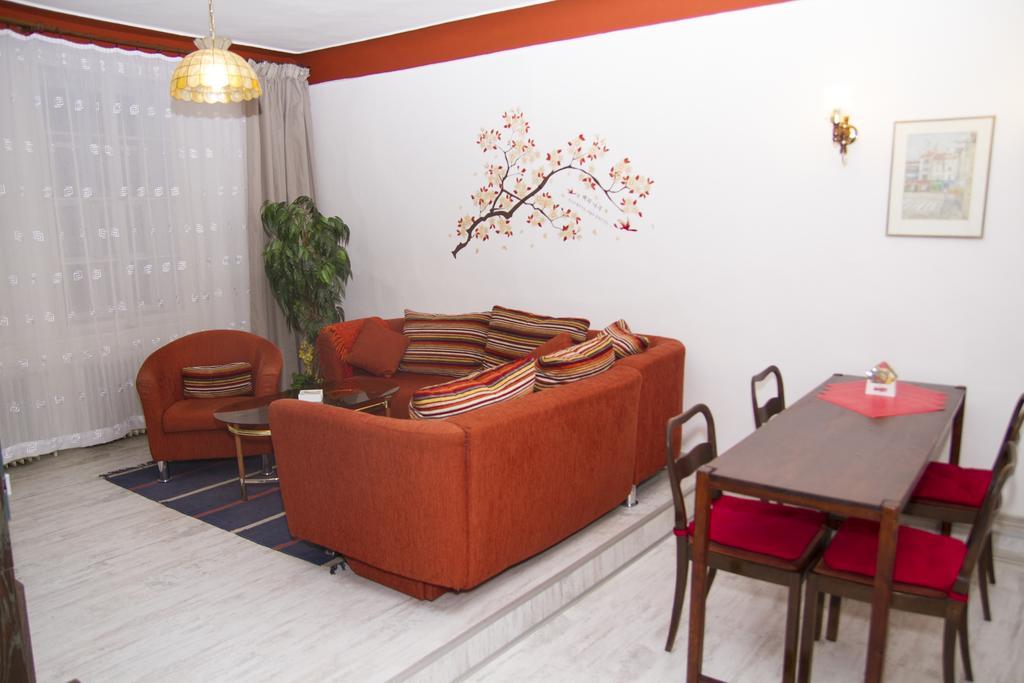 Apartma Karolina *