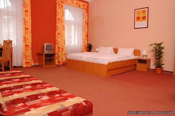 Bell Hotel