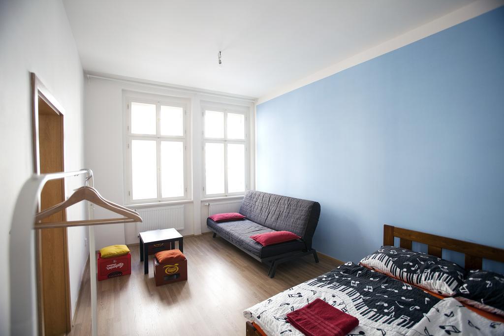 Comfortable Vlkova * Prague