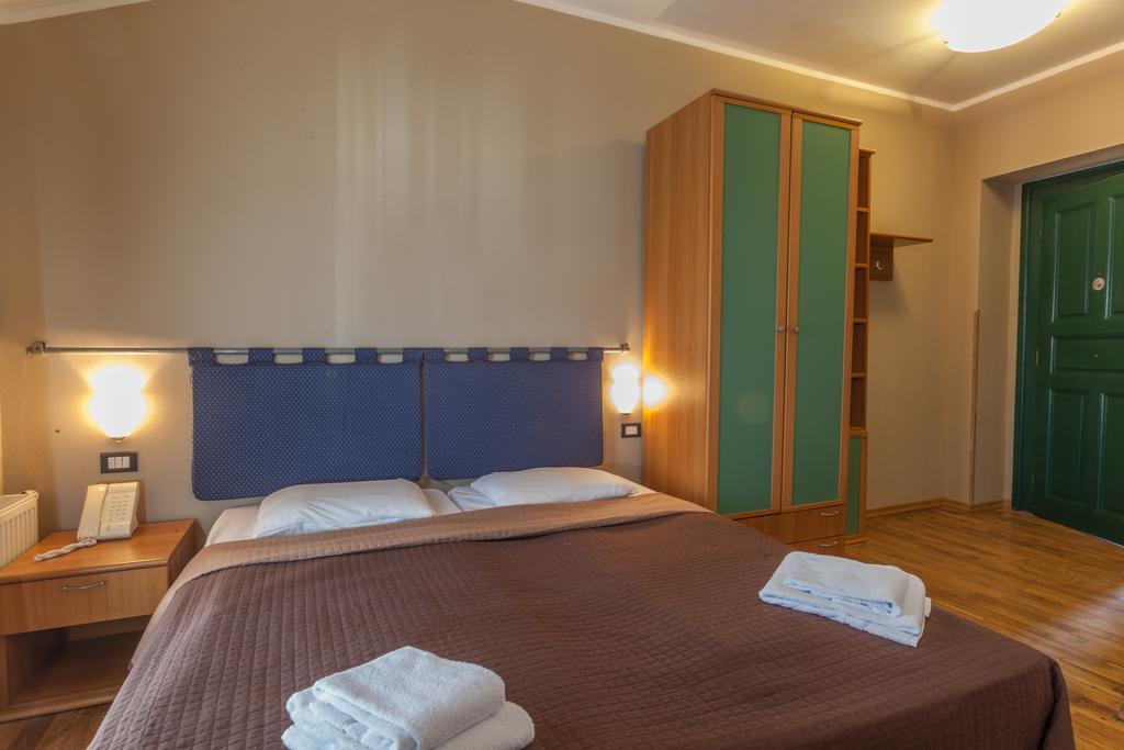 La Madeleine Hotel