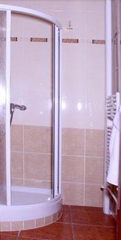 Hotel Inturprag 3*