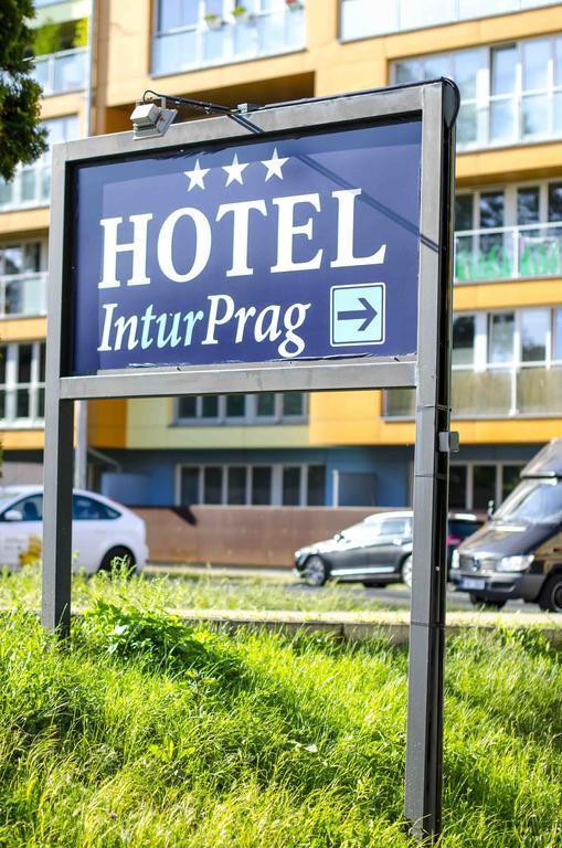 Hotel Inturprag 3*
