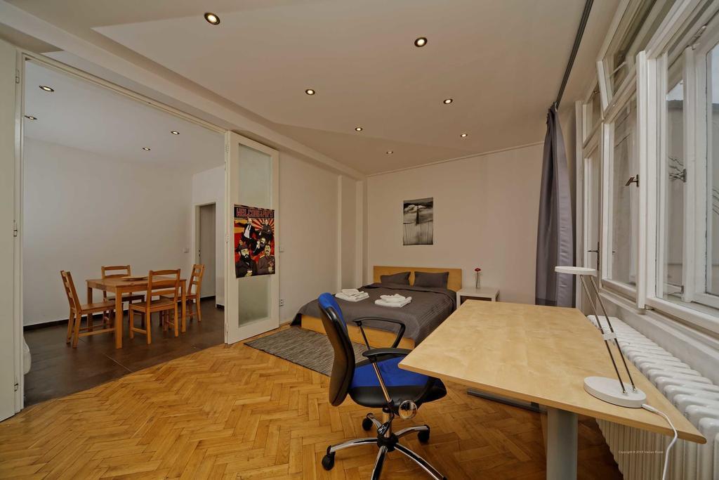 Vorsilska Apartment *