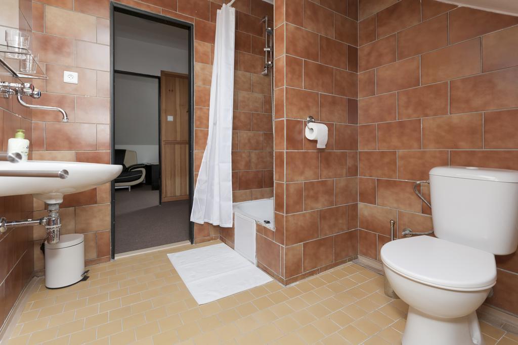 Oneman Guest house *