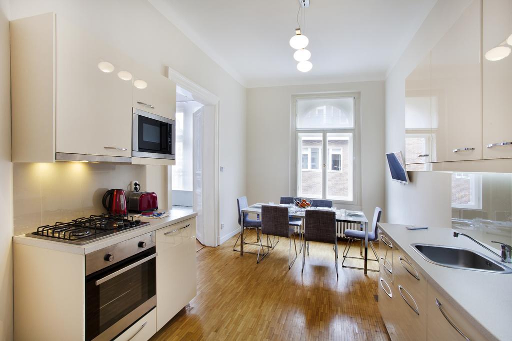 Spacious Ruterra 3bdr Flat *