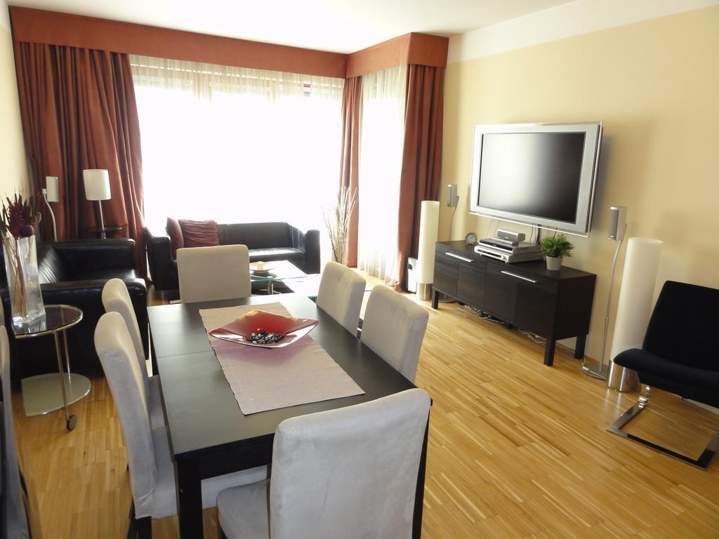 River Diamond Luxury Apartment Prague