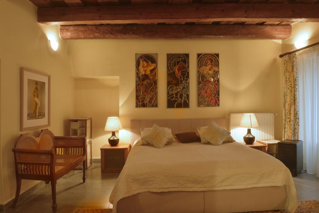 Old Street Apartment Prague