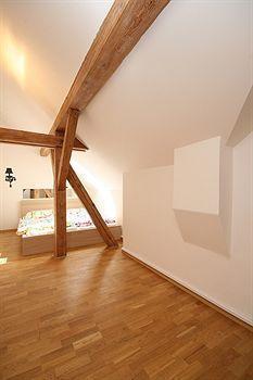 Otel Riverside Prag
