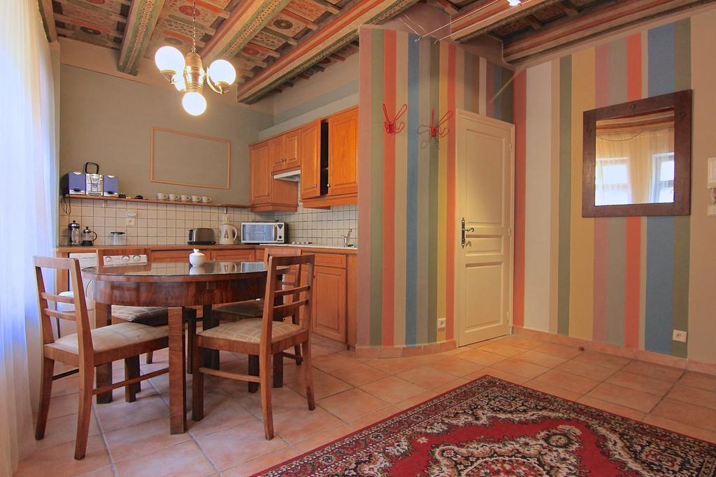 Vlasska House At The 3 Swallows Apartment Prague