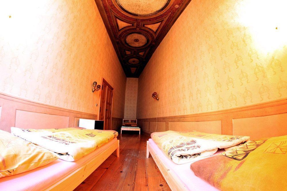 Homer - Old Town Square Hostel