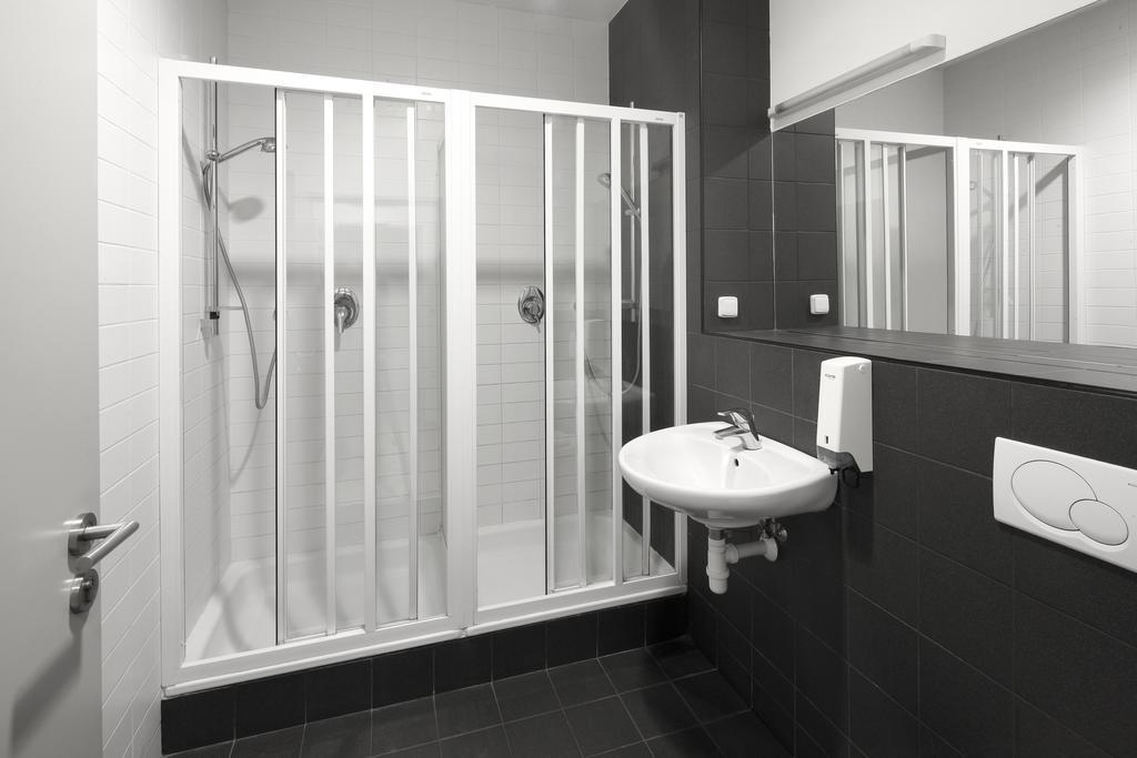 Hostel & Letov Prague