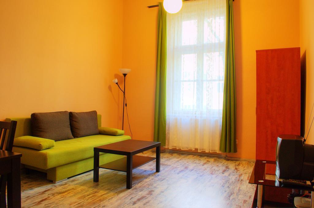 Manes By Interhome Daire