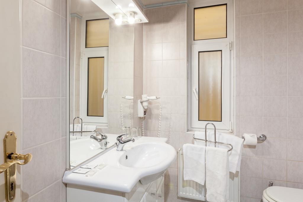 La Madeleine Hotel 3*