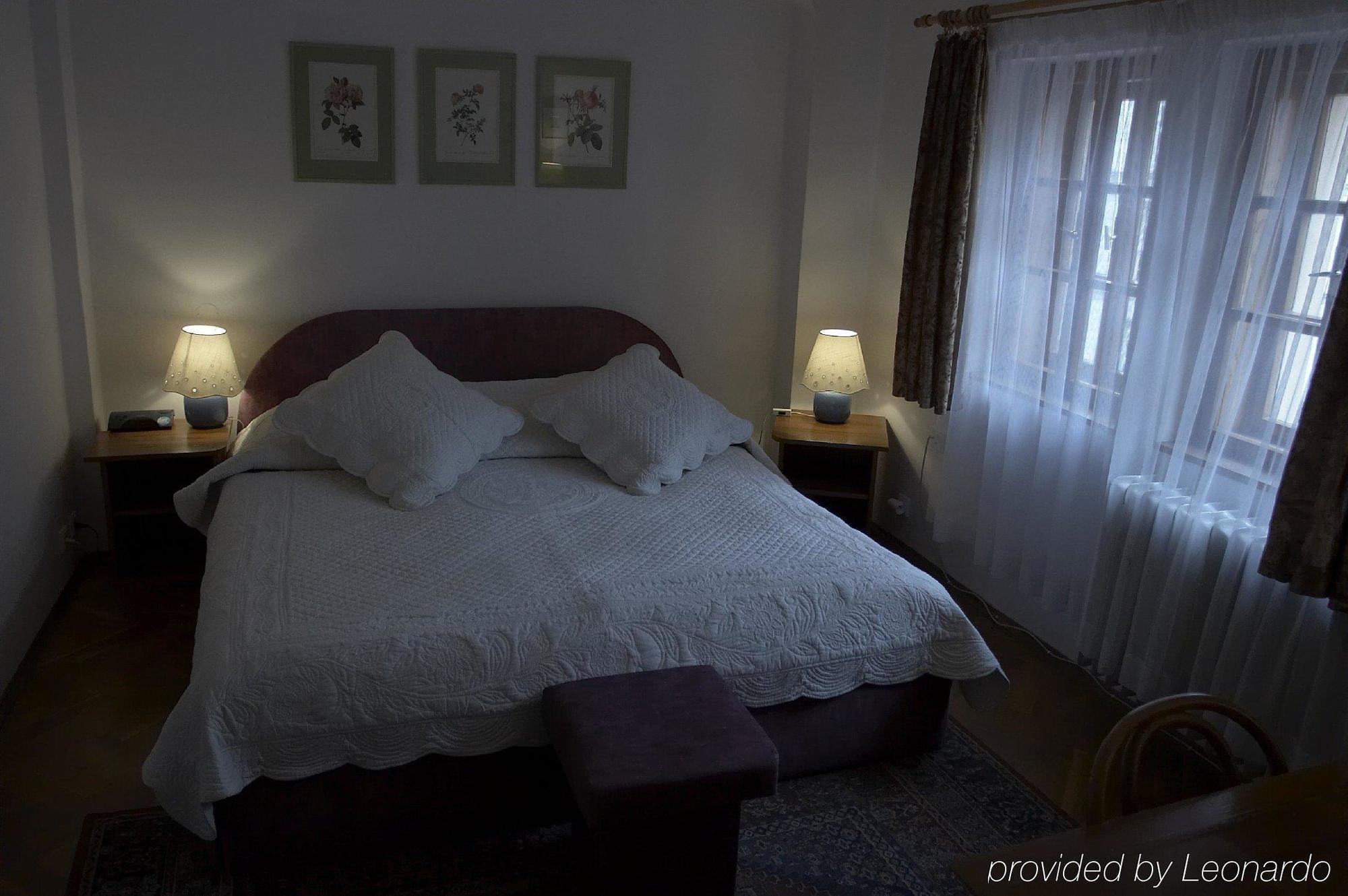 Hotel U 3 Pstrosu