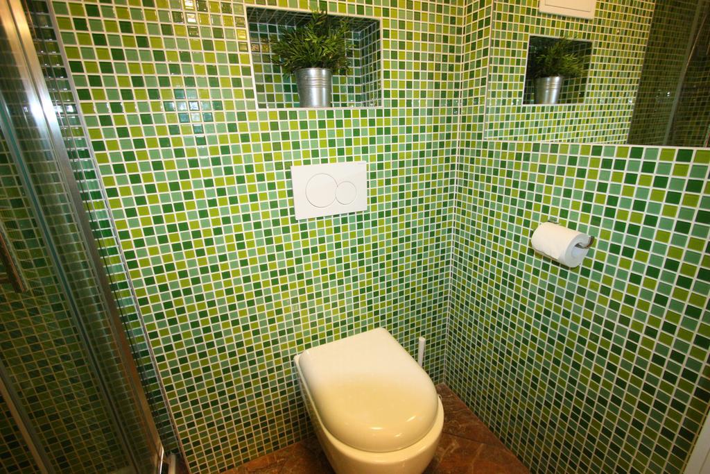Adam&eva Hostel *