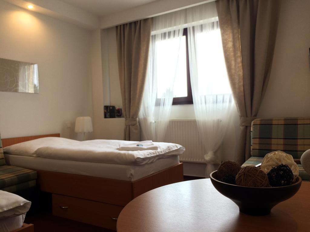 Wolf Hotel