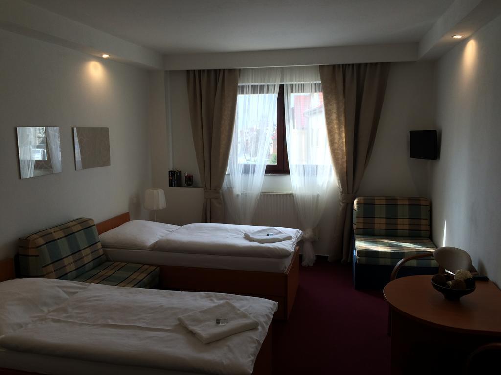 Wolf 3* Prague
