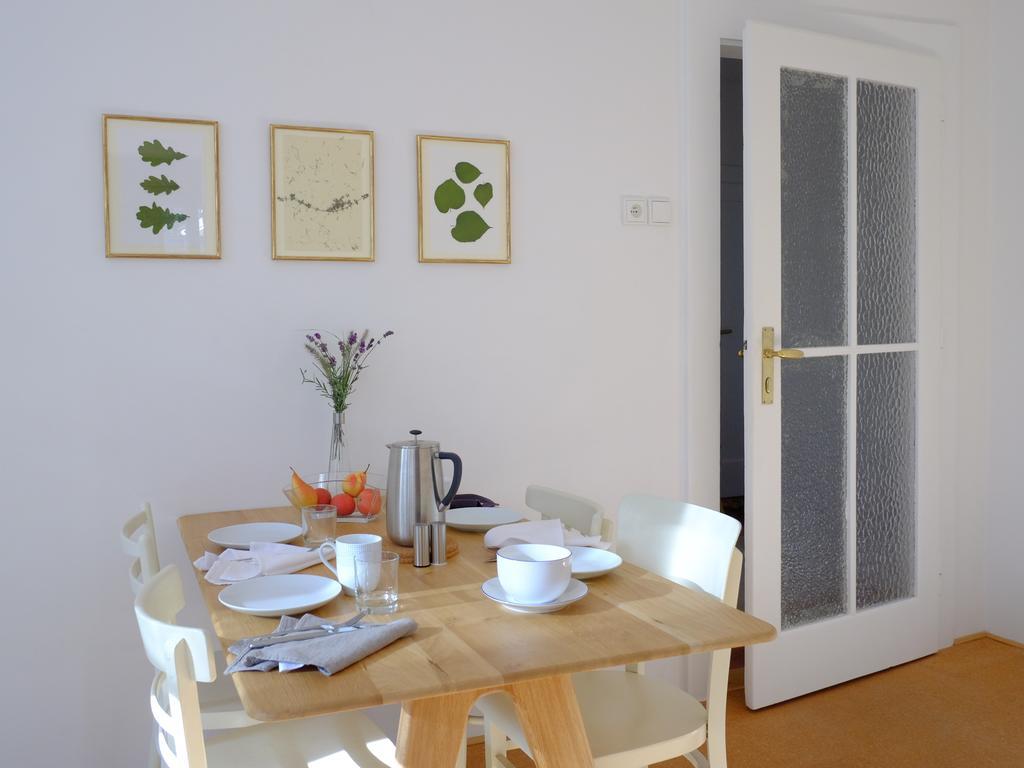Hanspaulka Apartment *