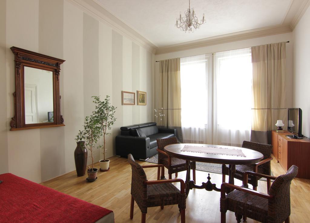 Jungmannova Apartment *