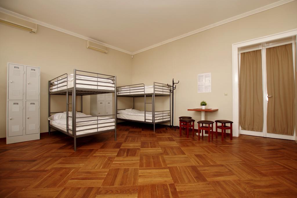 Onefam Old Town Hostel