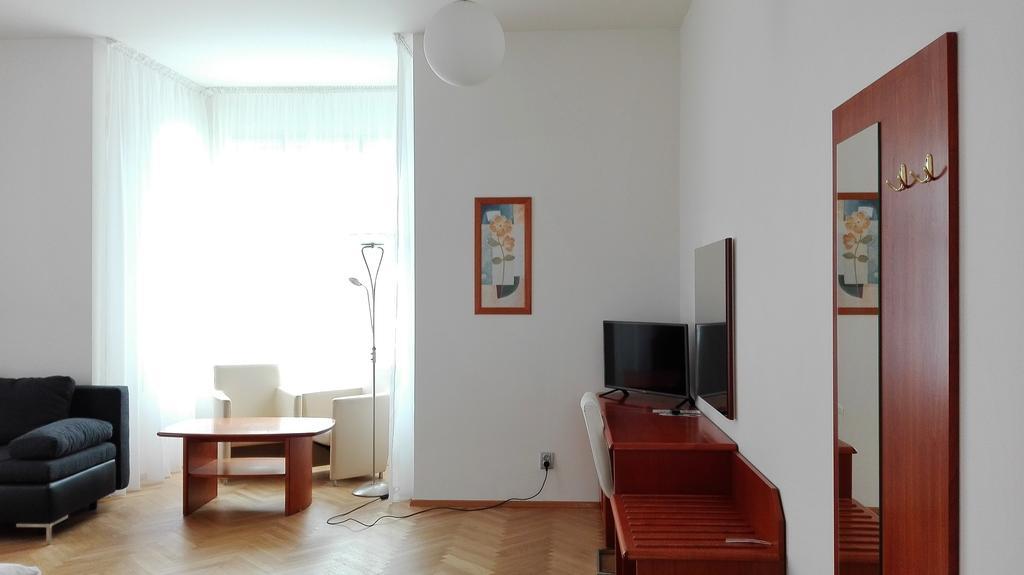 Guest house Jana - Domov Mladeze 2*
