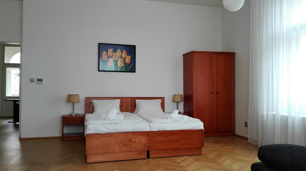 Jana - Domov Mladeze Guest house 2*