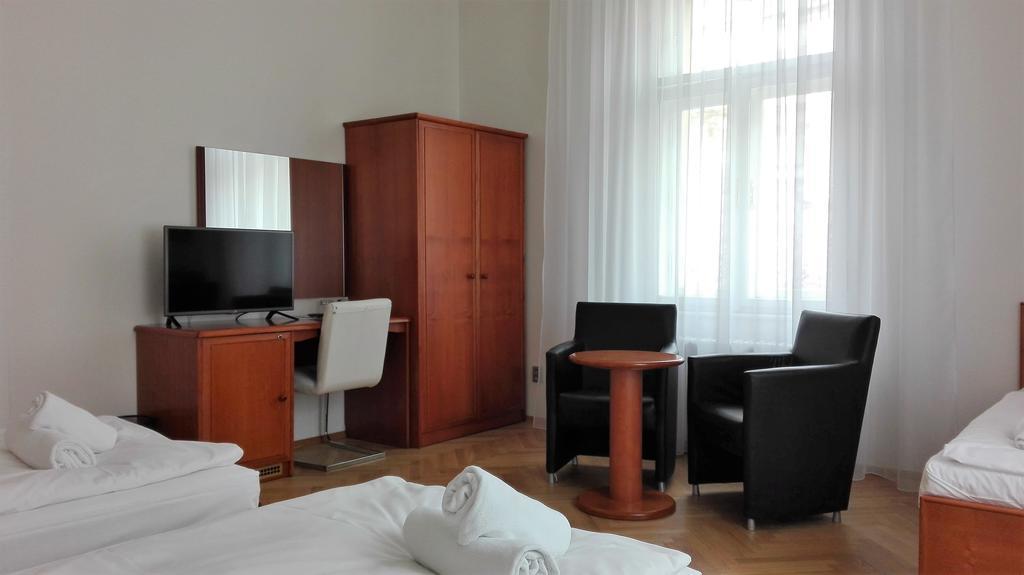 Jana - Domov Mladeze Guest house