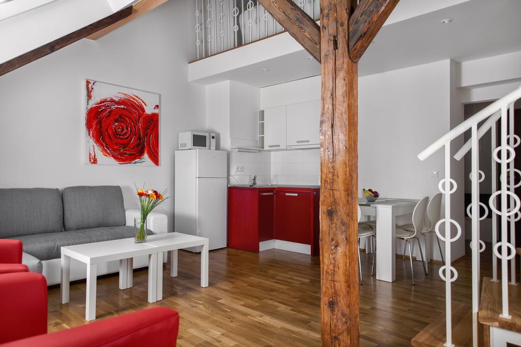 Aparthotel Vocelova 4*
