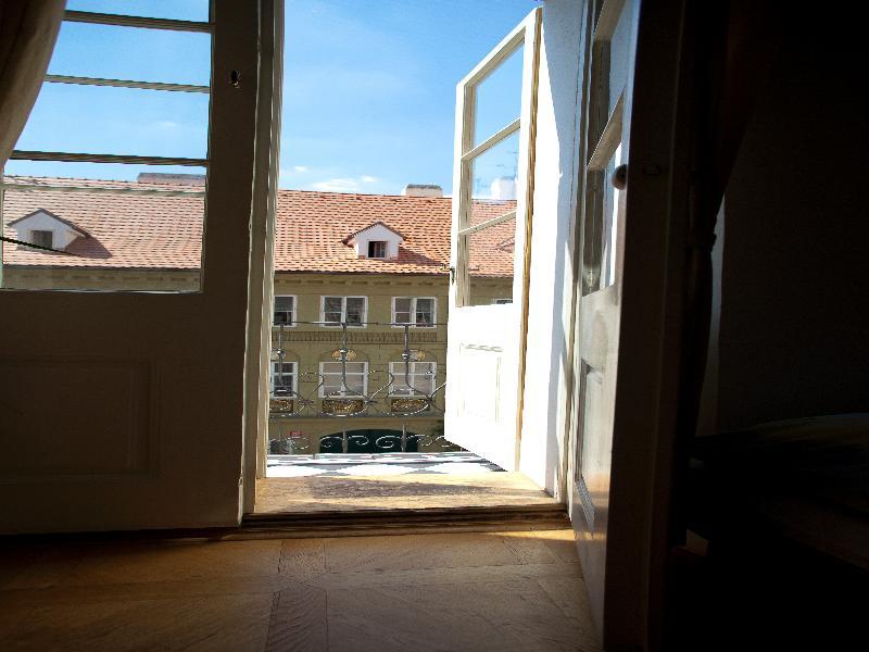 Little Town Budget Hotel 3*