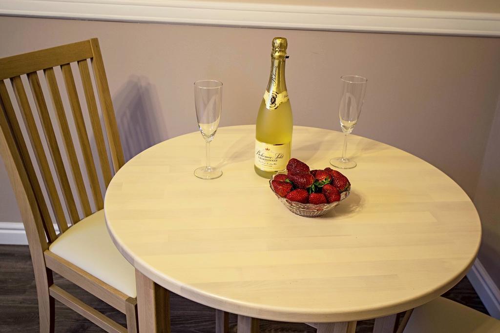 Champagne Studio With Sauna Apartment *