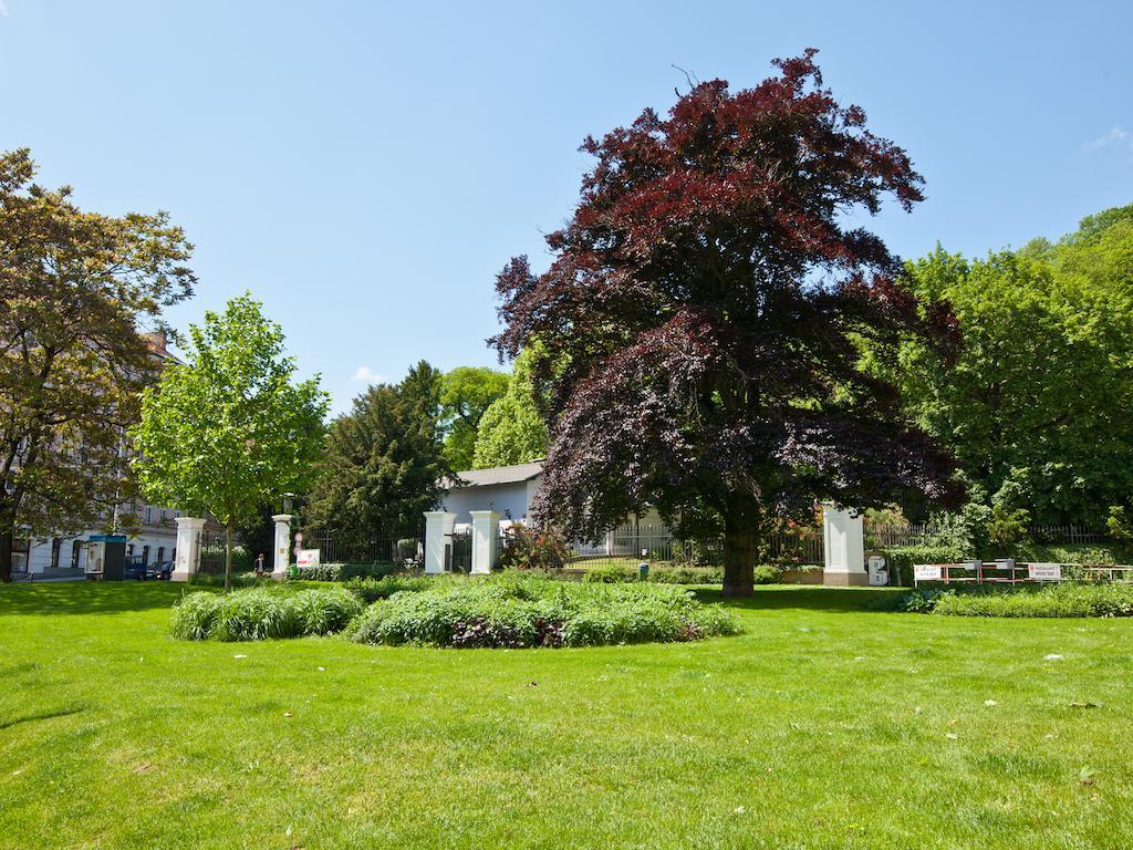 Royal 4* Prague