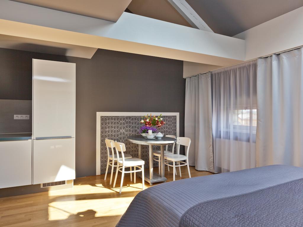 Royal Aparthotel 4*